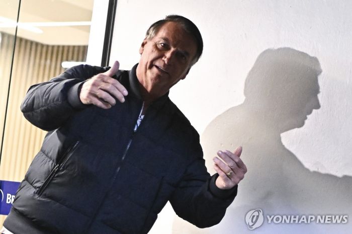 브라질 대법관, '전자발찌' 보우소나루 前대통령에 구금 경고