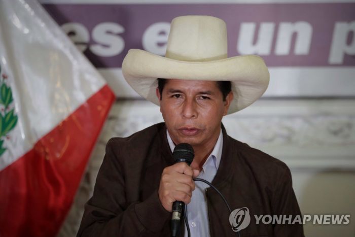 아직 당선자 못 가린 페루 대선…좌파 후보 최종 득표율 50.1%