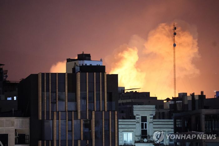 "北, 핵과 대화 사이 고민할 것…韓, 두 옵션 모두 대비해야"