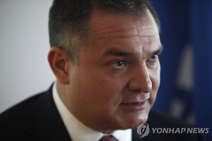 멕시코 전 치안장관 '마약왕' 카르텔서 뇌물 받은 혐의로 기소