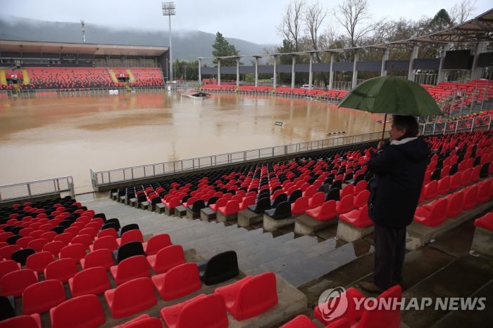 칠레 덮친 폭우로 3명 사망…"예보상 1년치 비가 하루에"