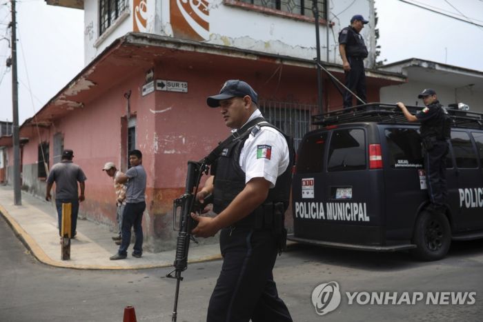'31발 총격'에 쓰러진 멕시코 여시장…이틀새 시장 2명 피살