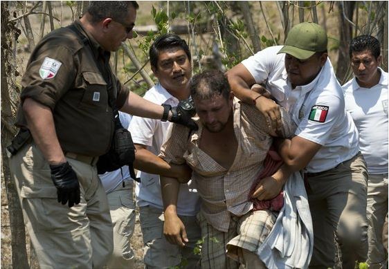 [서소문사진관] 멕시코, 이민자 500여명 체포...트럼프의 압박 때문  [출처: 중앙일보…