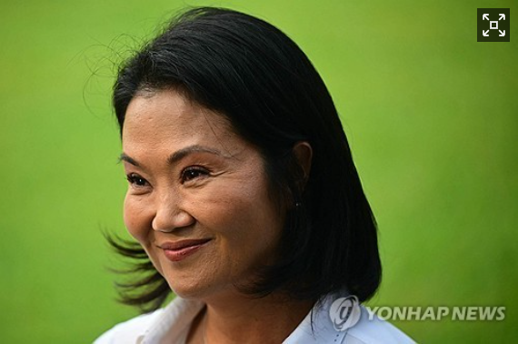 "후지모리, 페루 대선서 출구조사 1위"…3전4기 주인공 될까(종합2보)