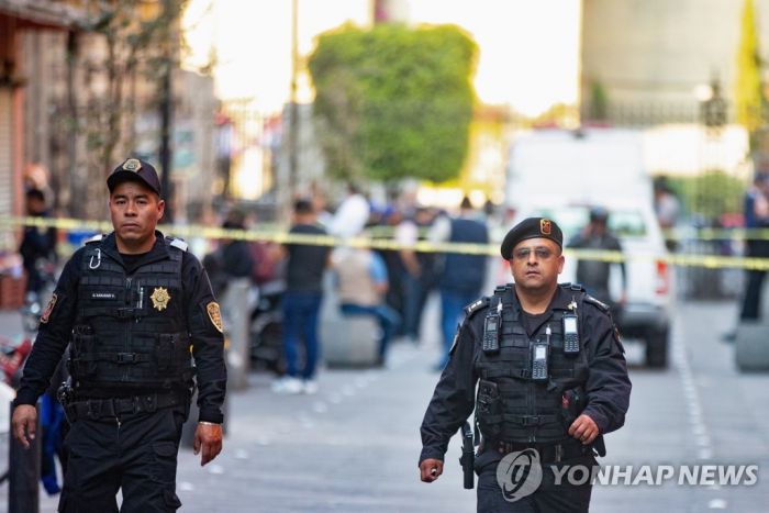 멕시코 대통령궁 근처서 대낮 총격…용의자 포함 5명 사망