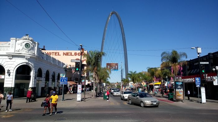 Avenida_Revolucion_Tijuana_(Centro_Historico)_(7).jpg